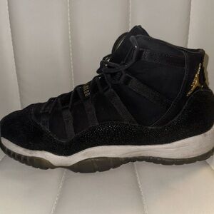 Nike Air Jordan 11 Heiress Black Stingray - USA Y/9.5